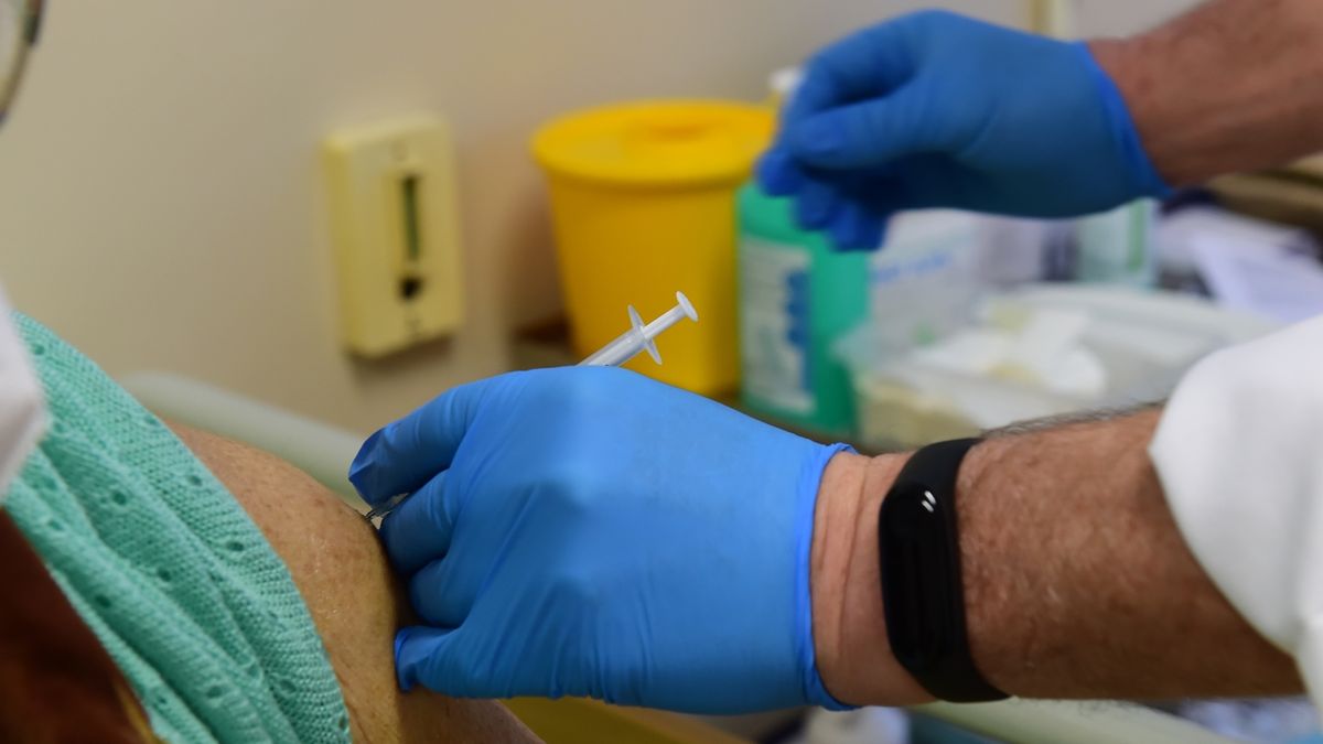 Vakcína zdravotní sestru ze středních Čech hned neochránila před nákazou